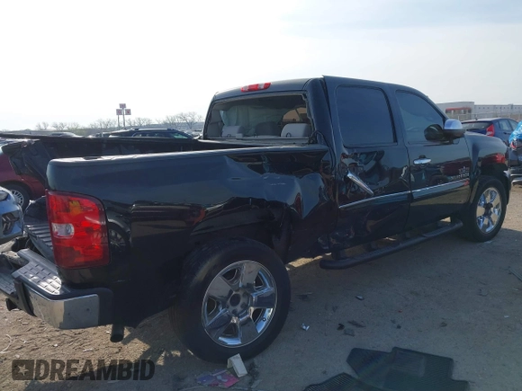 2011 Chevrolet Silverado 1500 LT with VIN 3GCPCSE04BG205555, listed as a IAAI auction lot 41876741 with 225,829 mi miles and . Bid and sale history available at DreamBid. Image 4.