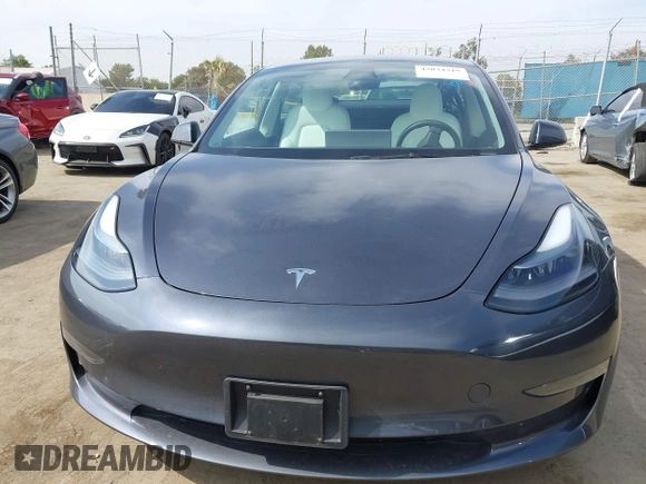 2023 Tesla Model 3 z VIN 5YJ3E1EA5PF700307, wystawiony jako IAAI lot #42034319 z przebiegiem 32 945 mil mil oraz . Historia ofert i sprzedaży dostępna na DreamBid. Obrazek 13.