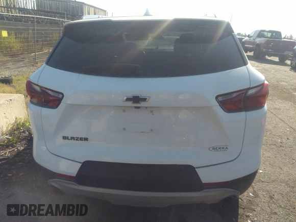 2020 Chevrolet Blazer LT z VIN 3GNKBCR49LS684674, wystawiony jako IAAI lot #40298156 z przebiegiem 83 008 mil mil oraz . Historia ofert i sprzedaży dostępna na DreamBid. Obrazek 16.