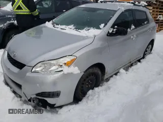 2011 Toyota Matrix z VIN 2T1KU4EE6BC671111, wystawiony jako Copart lot #42491965 z przebiegiem 204 200 mil mil oraz Nie do naprawy • Non repairable. Historia ofert i sprzedaży dostępna na DreamBid. Obrazek 1.