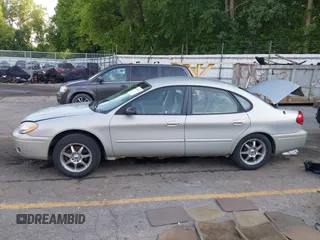 2006 Ford Taurus SE with VIN 1FAFP53UX6A184373, listed as a IAAI auction lot 42581542 with Not provided miles and . Bid and sale history available at DreamBid. Image 14.