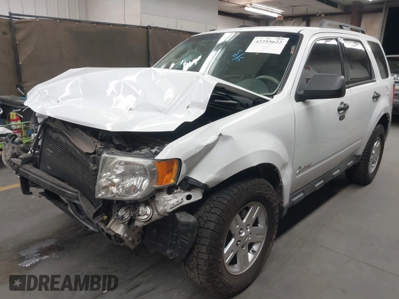 2011 Ford Escape Hybrid с VIN 1FMCU5K36BKC53834, выставлен на аукционе IAAI как лот 42255622 с пробегом 90 271 миль миль и . История ставок и продаж доступна на DreamBid. Изображение 2.