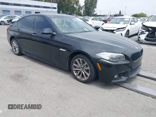 2016 BMW 5 Series 535i z VIN WBA5B1C53GG552846, wystawiony jako IAAI lot #42217965 z przebiegiem 82 999 mil mil oraz . Historia ofert i sprzedaży dostępna na DreamBid. Obrazek 1.