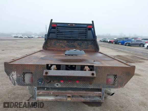 2015 Ford F-250 XL с VIN 1FD7X2B63FEC15046, выставлен на аукционе IAAI как лот 41502647 с пробегом 267 584 миль миль и . История ставок и продаж доступна на DreamBid. Изображение 16.