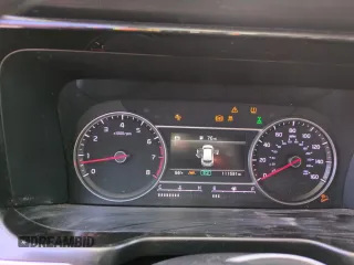 2022 Kia Sorento LX z VIN 5XYRGDLC4NG099777, wystawiony jako Copart lot #52391425 z przebiegiem 111 531 mil mil oraz Szkoda całkowita • Salvage title. Historia ofert i sprzedaży dostępna na DreamBid. Obrazek 9.
