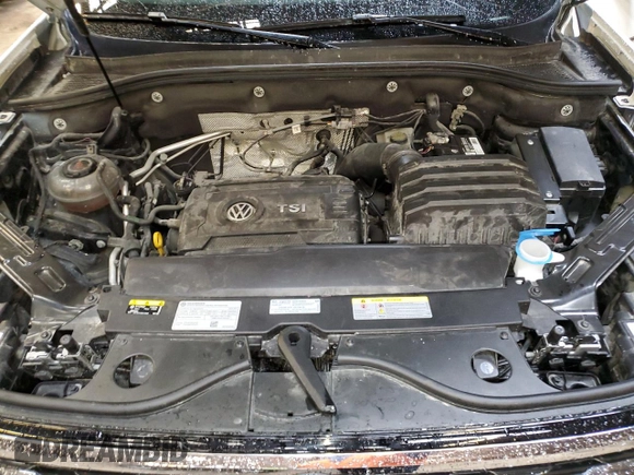 2020 Volkswagen Atlas SEL with VIN 1V2MC2CA5LC205517, listed as a Copart auction lot 53319024 with 38,037 mi miles and . Bid and sale history available at DreamBid. Image 12.