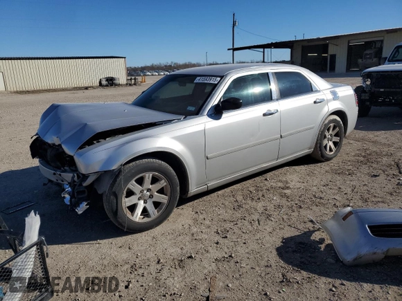2006 Chrysler 300 with VIN 2C3KA43R56H376290, listed as a Copart auction lot 41593915 with 133,789 mi miles and Salvage Title. Bid and sale history available at carsss.com. Image 1.