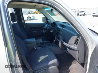 2011 Jeep Liberty Sport Jet with VIN 1J4PN2GK1BW566617, listed as a IAAI auction lot 41789607 with 225,536 mi miles. Bid and sale history available at carsss.com. Image 5.