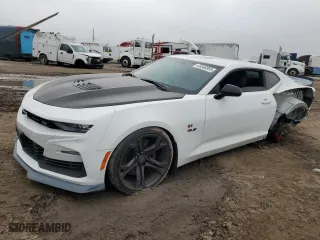 2020 Chevrolet Camaro 1SS with VIN 1G1FE1R78L0141042, listed as a Copart auction lot 43348995 with 58,099 mi miles and Salvage Title. Bid and sale history available at carsss.com. Image 1.