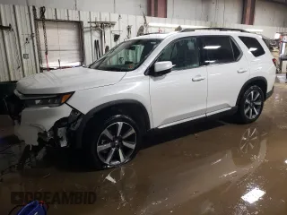 2024 Honda Pilot Touring with VIN 5FNYG1H70RB008992, listed as a Copart auction lot 41583275 with 18,081 mi miles and Salvage Title. Bid and sale history available at carsss.com. Image 1.