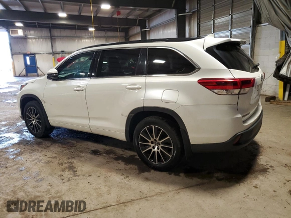 2018 Toyota Highlander SE with VIN 5TDJZRFHXJS542815, listed as a Copart auction lot 57304995 with 124,052 mi miles and Salvage title. Bid and sale history available at DreamBid. Image 2.