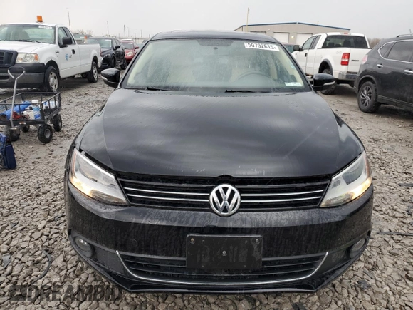 2013 Volkswagen Jetta SEL с VIN 3VWLX7AJ1DM442228, выставлен на аукционе Copart как лот 50792815 с пробегом 123 926 миль миль и Списание • Salvage title. История ставок и продаж доступна на DreamBid. Изображение 5.