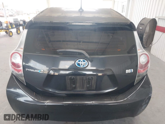2013 Toyota Prius One z VIN JTDKDTB33D1046251, wystawiony jako IAAI lot #42304087 z przebiegiem 229 655 mil mil oraz . Historia ofert i sprzedaży dostępna na DreamBid. Obrazek 16.