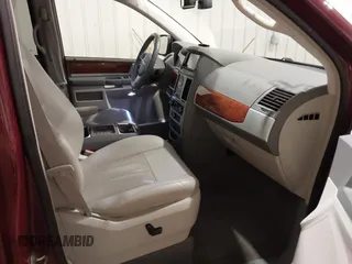 2009 Chrysler Town & Country Touring with VIN 2A8HR54129R622684, listed as a IAAI auction lot 41708019 with 129,862 mi miles and . Bid and sale history available at DreamBid. Image 5.