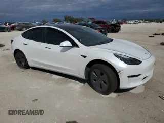 2023 Tesla Model 3 z VIN 5YJ3E1EA3PF501496, wystawiony jako Copart lot #46518735 z przebiegiem Nie podano mil oraz Nie do naprawy • Non repairable. Historia ofert i sprzedaży dostępna na DreamBid. Obrazek 4.