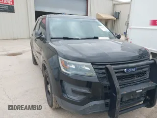 2016 Ford Police Interceptor Utility z VIN 1FM5K8AR4GGA78659, wystawiony jako IAAI lot #42298126 z przebiegiem 72 251 mil mil oraz . Historia ofert i sprzedaży dostępna na DreamBid. Obrazek 6.