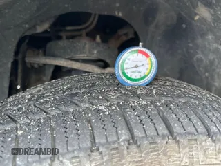2012 Ford F-150 XL с VIN 1FTMF1CM2CKD53577, выставлен на аукционе IAAI как лот 42585728 с пробегом 167 735 миль миль и . История ставок и продаж доступна на DreamBid. Изображение 22.