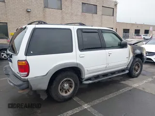 2000 Ford Explorer с VIN 1FMDU72X5YZA04203, выставлен на аукционе IAAI как лот 41250687 с пробегом 215 076 миль миль и . История ставок и продаж доступна на DreamBid. Изображение 4.