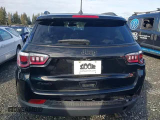 2020 Jeep Compass Latitude z VIN 3C4NJDBB6LT164241, wystawiony jako IAAI lot #41502823 z przebiegiem 75 314 mil mil oraz . Historia ofert i sprzedaży dostępna na DreamBid. Obrazek 17.