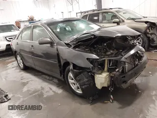 2011 Toyota Camry LE z VIN 4T1BF3EK8BU219511, wystawiony jako IAAI lot #41619138 z przebiegiem 195 633 mil mil oraz . Historia ofert i sprzedaży dostępna na DreamBid. Obrazek 1.