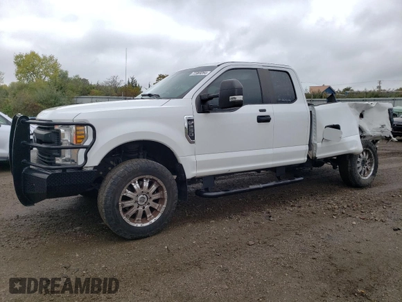2019 Ford F-250 XL with VIN 1FT7X2BT6KEC77495, listed as a Copart auction lot 72969264 with 124,710 mi miles and Salvage title. Bid and sale history available at DreamBid. Image 1.