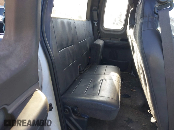 2003 Ford F-150 XL with VIN 1FTRX17W33NA66469, listed as a IAAI auction lot 41677909 with 236,619 mi miles. Bid and sale history available at carsss.com. Image 8.
