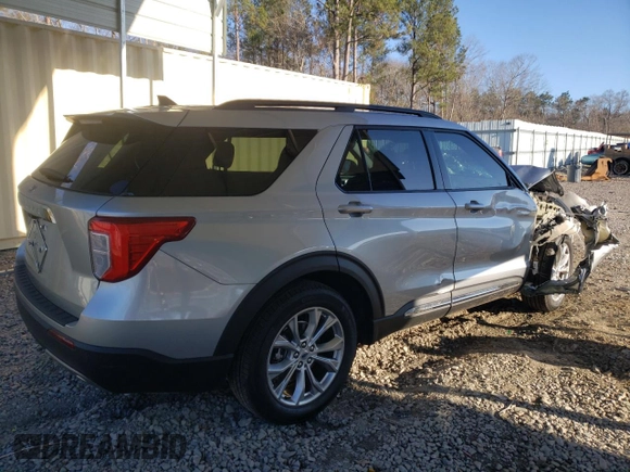 2024 Ford Explorer XLT with VIN 1FMSK7DH9RGA53632, listed as a Copart auction lot 45602795 with 3,363 mi miles and Salvage Title. Bid and sale history available at carsss.com. Image 3.