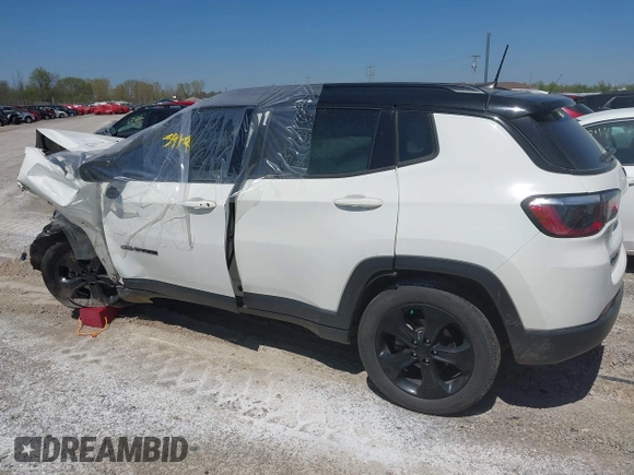 2021 Jeep Compass Latitude z VIN 3C4NJDBB8MT530881, wystawiony jako IAAI lot #42159145 z przebiegiem Nie podano mil oraz . Historia ofert i sprzedaży dostępna na DreamBid. Obrazek 3.