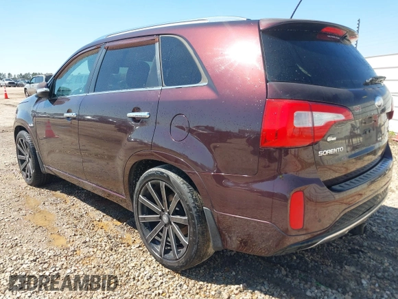 2014 Kia Sorento SX with VIN 5XYKW4A71EG478701, listed as a IAAI auction lot 41779045 with 197,896 mi miles. Bid and sale history available at carsss.com. Image 3.