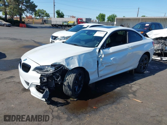 2016 BMW 2 Series M235i with VIN WBA1J7C5XGV359562, listed as a IAAI auction lot 39990299 with 54,022 mi miles. Bid and sale history available at carsss.com. Image 17.