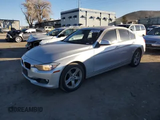 2012 BMW 3 Series 328i z VIN WBA3A5C54CF340846, wystawiony jako Copart lot #83855424 z przebiegiem 111 421 mil mil oraz Szkoda całkowita • Salvage title. Historia ofert i sprzedaży dostępna na DreamBid. Obrazek 1.