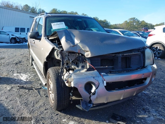 2003 Mercury Mountaineer Convenience with VIN 4M2DU66W93UJ19077, listed as a IAAI auction lot 41296559 with 164,143 mi miles. Bid and sale history available at carsss.com. Image 1.