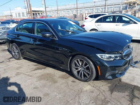 2021 BMW 3 Series 330i with VIN 3MW5R1J00M8B85692, listed as a IAAI auction lot 41824283 with 21,040 mi miles. Bid and sale history available at carsss.com. Image 1.