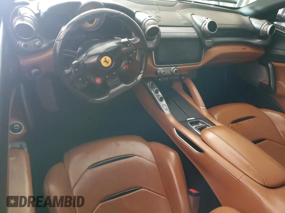 2018 Ferrari GTC4Lusso с VIN ZFF82WNA0J0237317, выставлен на аукционе Copart как лот 75118364 с пробегом Не указан миль и Списание • Salvage title. История ставок и продаж доступна на DreamBid. Изображение 8.