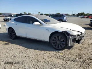 2013 Tesla Model S Performance z VIN 5YJSA1DP1DFP20689, wystawiony jako Copart lot #63685765 z przebiegiem 218 610 mil mil oraz Szkoda całkowita • Salvage title. Historia ofert i sprzedaży dostępna na DreamBid. Obrazek 4.