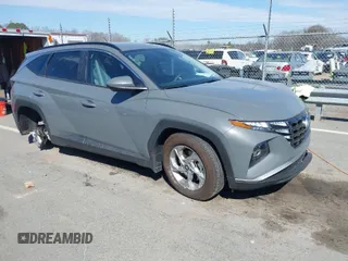 2024 Hyundai Tucson SEL with VIN 5NMJB3DE4RH368460, listed as a IAAI auction lot 41647122 with 10,987 mi miles and . Bid and sale history available at carsss.com. Image 1.