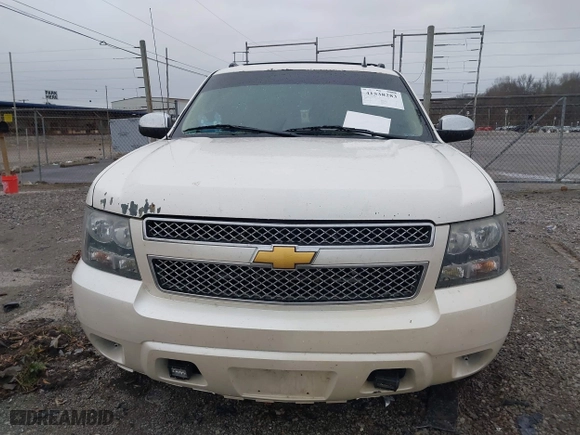 2012 Chevrolet Avalanche LTZ with VIN 3GNMCGE03CG254318, listed as a IAAI auction lot 41538283 with 291,833 mi miles. Bid and sale history available at carsss.com. Image 12.