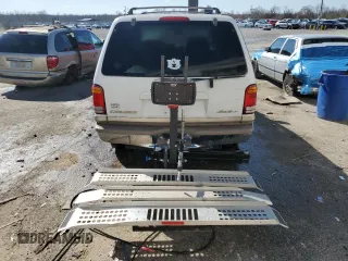 1999 Ford Explorer XLT z VIN 1FMZU32E8XUA72715, wystawiony jako Copart lot #41881985 z przebiegiem 242 982 mil mil oraz Szkoda całkowita • Salvage title. Historia ofert i sprzedaży dostępna na DreamBid. Obrazek 6.