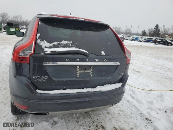 2016 Volvo XC60 T5 Premier with VIN YV4612RK5G2795873, listed as a Copart auction lot 41650255 with 0 mi miles and Salvage Title. Bid and sale history available at carsss.com. Image 6.