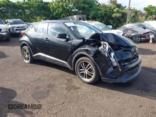 2018 Toyota C-HR XLE z VIN NMTKHMBXXJR002838, wystawiony jako IAAI lot #41655882 z przebiegiem 46 629 mil mil oraz . Historia ofert i sprzedaży dostępna na DreamBid. Obrazek 1.