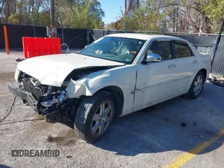 2006 Chrysler 300 C with VIN 2C3LK63HX6H345072, listed as a IAAI auction lot 40737720 with 163,544 mi miles. Bid and sale history available at carsss.com. Image 2.