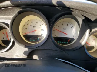 2005 Dodge Magnum z VIN 2D4FV48TX5H692873, wystawiony jako Copart lot #87230504 z przebiegiem 166 497 mil mil oraz Szkody całkowita. Historia ofert i sprzedaży dostępna na DreamBid. Obrazek 9.