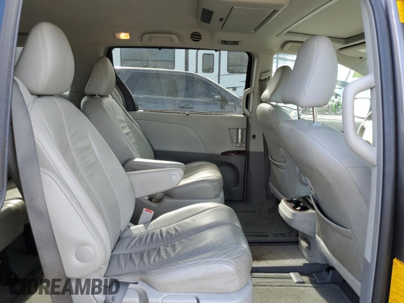 2013 Toyota Sienna XLE с VIN 5TDDK3DC2DS065291, выставлен на аукционе Copart как лот 60814175 с пробегом 170 626 миль миль и Чистый • Clean title. История ставок и продаж доступна на DreamBid. Изображение 11.