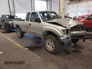 2002 Toyota Tacoma with VIN 5TEWM72N72Z027313, listed as a IAAI auction lot 41109101 with 188,410 mi miles and . Bid and sale history available at DreamBid. Image 1.