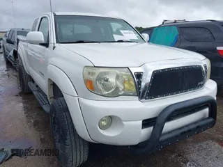 2005 Toyota Tacoma PreRunner z VIN 5TETU62N25Z036454, wystawiony jako IAAI lot #38143056 z przebiegiem Nie podano mil oraz . Historia ofert i sprzedaży dostępna na DreamBid. Obrazek 1.