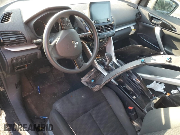 2023 Mitsubishi Eclipse Cross LE z VIN JA4ATVAA5PZ001368, wystawiony jako Copart lot #44901845 z przebiegiem Nie podano mil oraz Czysty tytuł • Clean title. Historia ofert i sprzedaży dostępna na DreamBid. Obrazek 8.