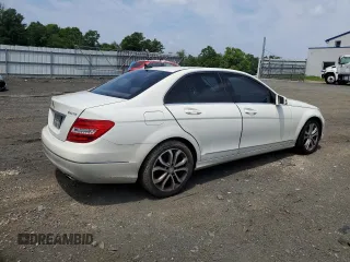 2012 Mercedes-Benz C 300 Sport with VIN WDDGF8BB7CR193120, listed as a Copart auction lot 62229155 with 171,615 mi miles and Clean title. Bid and sale history available at DreamBid. Image 3.