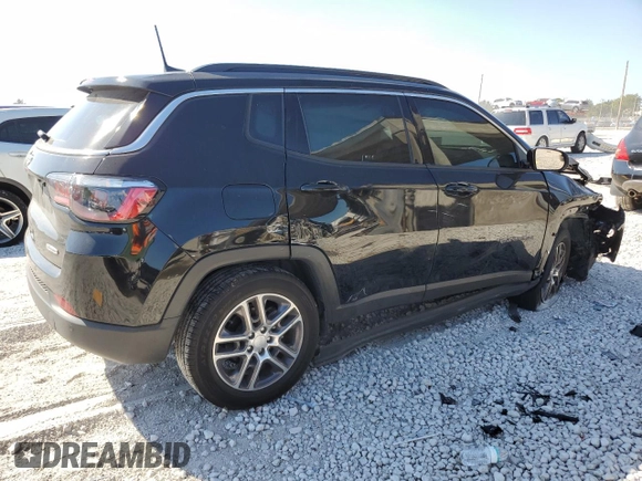 2020 Jeep Compass Altitude z VIN 3C4NJCBB4LT241702, wystawiony jako Copart lot #48745925 z przebiegiem 53 187 mil mil oraz Nie do naprawy. Historia ofert i sprzedaży dostępna na DreamBid. Obrazek 3.