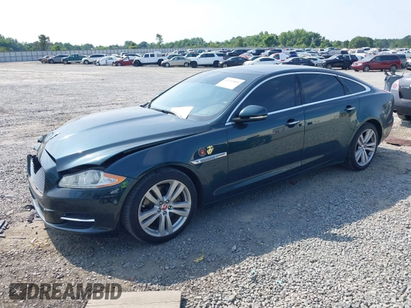 2014 Jaguar XJ Portfolio z VIN SAJWA2GZ4E8V60315, wystawiony jako IAAI lot #42293880 z przebiegiem 97 712 mil mil oraz . Historia ofert i sprzedaży dostępna na DreamBid. Obrazek 17.