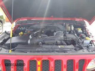 2018 Jeep Wrangler Unlimited Sport S z VIN 1C4HJXDGXJW168940, wystawiony jako IAAI lot #42200607 z przebiegiem 60 308 mil mil oraz . Historia ofert i sprzedaży dostępna na DreamBid. Obrazek 10.
